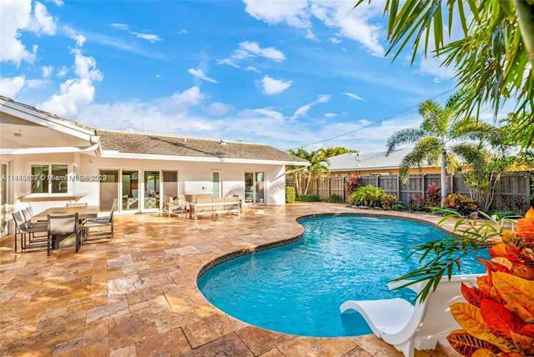 5131 NE 26th Ave Fort Lauderdale, FL 33308