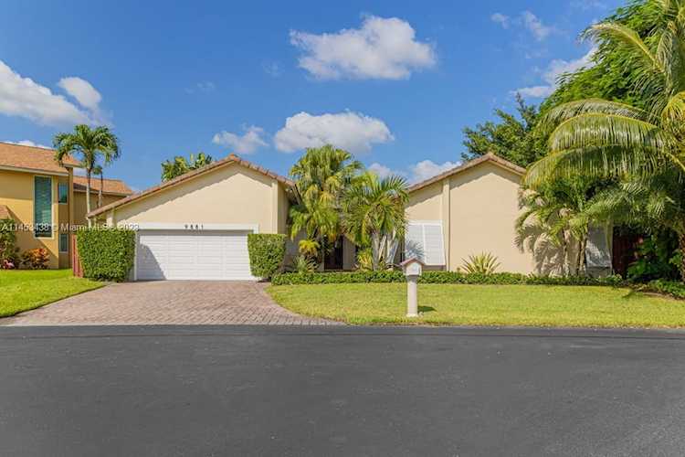 9881 SW 2nd St Plantation, FL 33324