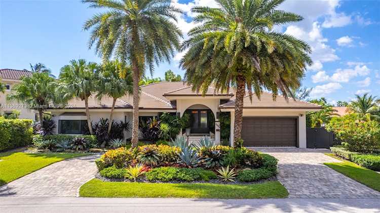 3444 NE 167th St North Miami Beach, FL 33160