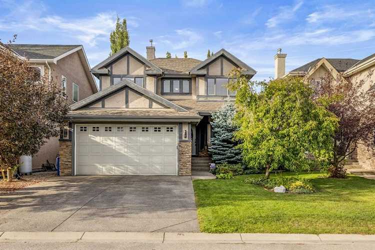 36 Wentworth Manor SW Calgary, AB T3H 5K5