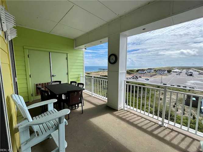 3738 Sandpiper Rd #427B Virginia Beach, VA 23456