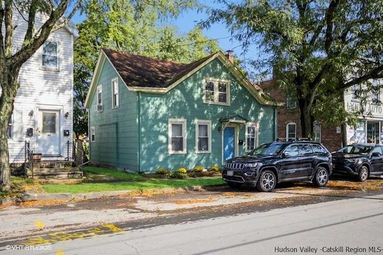 43 St. James St Kingston, NY 12401