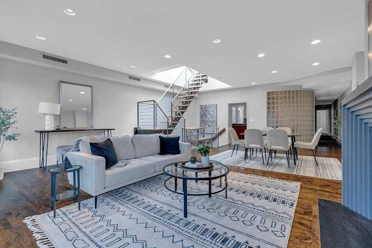 1688 Washington St #4 Boston, MA 02118