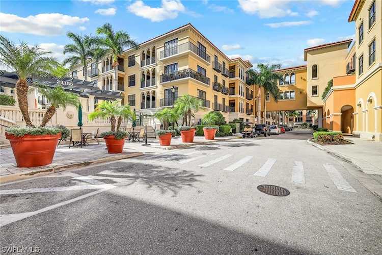 8010 Via Sardinia Way #4122 Estero, FL 33928