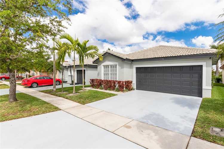 17711 SW 18th St Miramar, FL 33029
