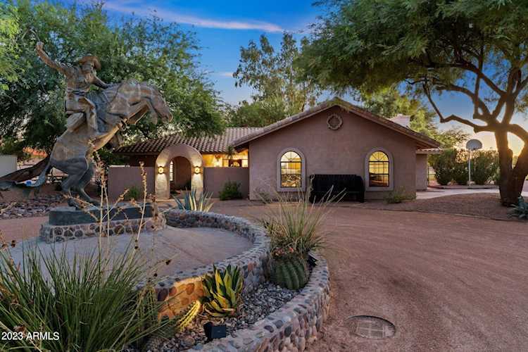 2601 E Mesquite Street Gilbert, AZ 85296