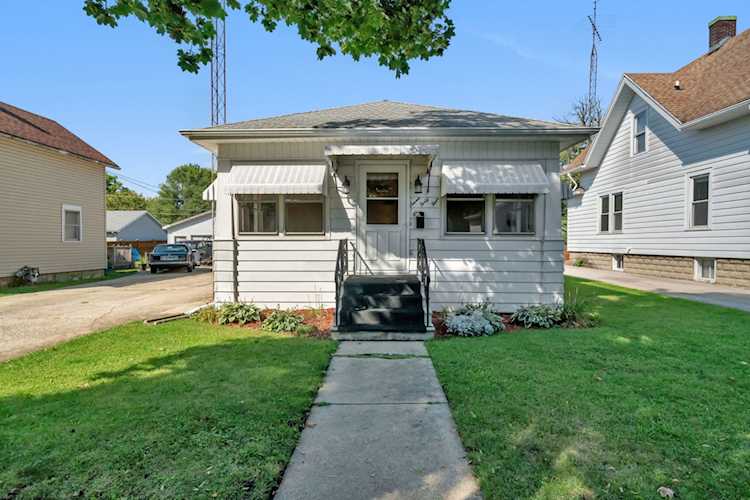 744 E Benton St Morris, IL 60450