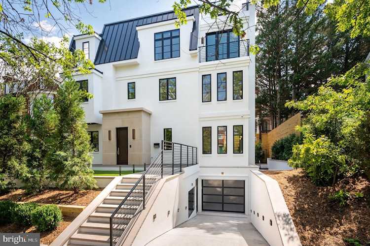 3302 Cleveland Ave NW Washington, DC 20008