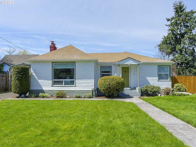 714 Gillis ST Vancouver, WA 98661
