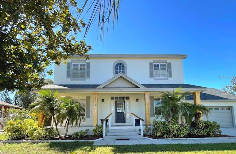 928 Bunker View Dr Apollo Beach, FL 33572