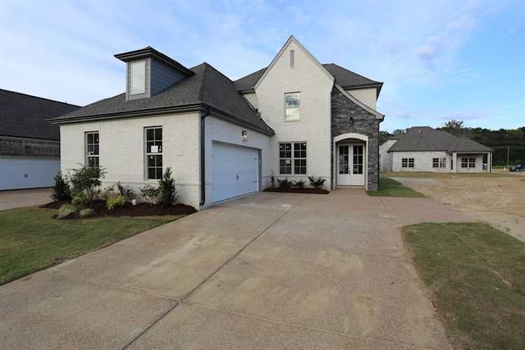 571 Beau View Way Cordova, TN 38018