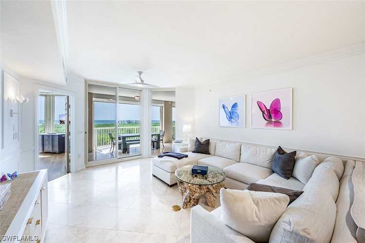 7117 Pelican Bay Blvd #708 Naples, FL 34108