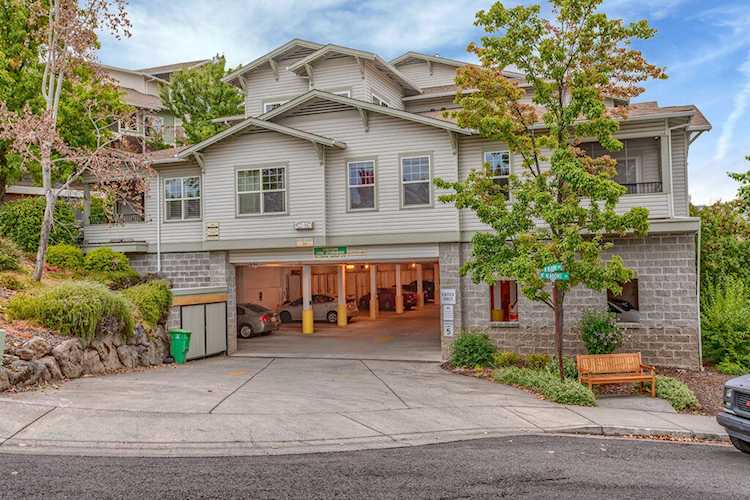 943 Mountain Meadows Circle Ashland, OR 97520