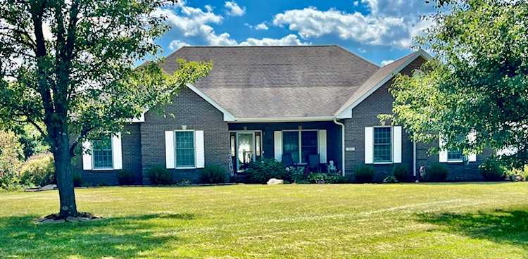 8865 W 225 S Columbus, IN 47201