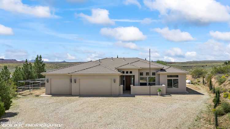 141 S 1420 W Virgin, UT 84779