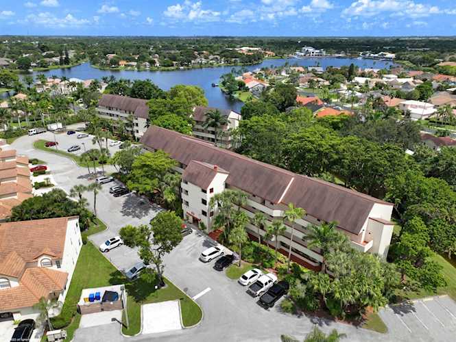 12568 Shoreline Drive #402 Wellington, FL 33414