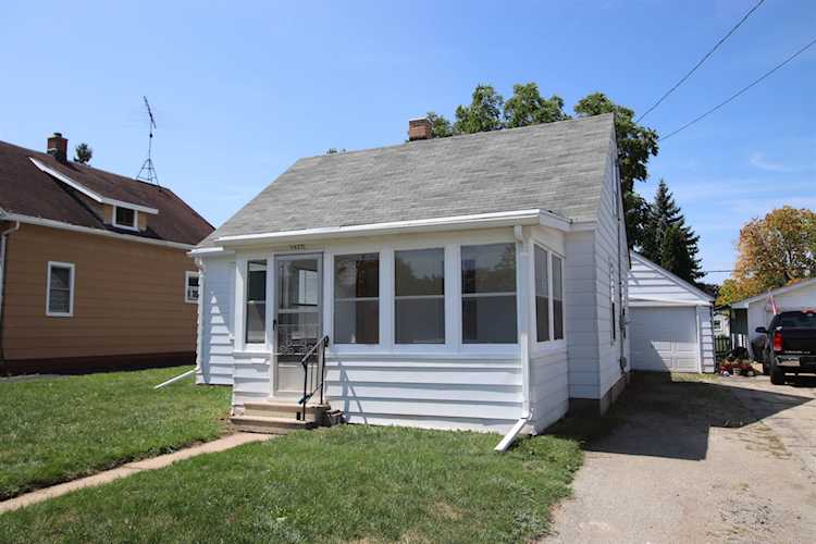 1627 Ontario St Oshkosh, WI 54902-860 home for sale, MLS#50279602 - Dallaire Realty Photo 1