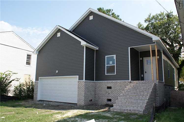 821 Duke St Portsmouth, VA 23704