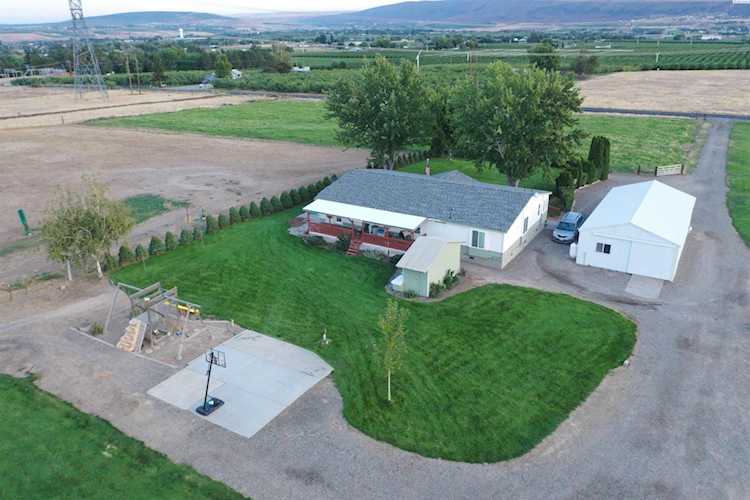 13406 W Acord Rd Benton City, WA 99320