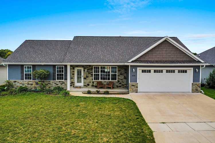 536 Pebblestone Circle Oneida, Village of Hobart, WI 54155-9370