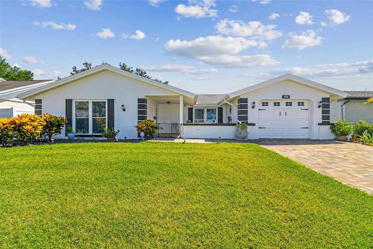 3750 Grayton Dr New Port Richey, FL 34652