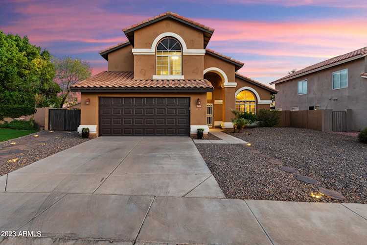 7433 W Donald Drive Glendale, AZ 85310