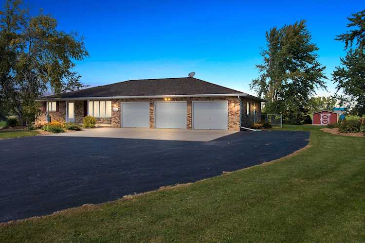 5261 Finger Rd Green Bay, Town of Humboldt, WI 54311