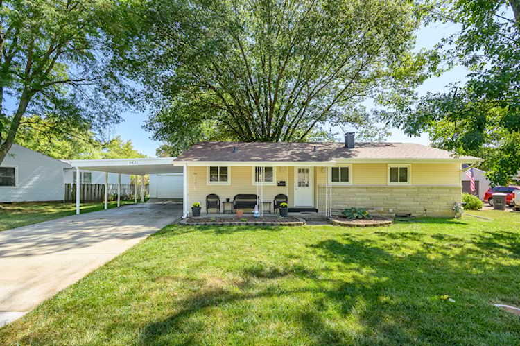 2831 Taylor Rd Columbus, IN 47203