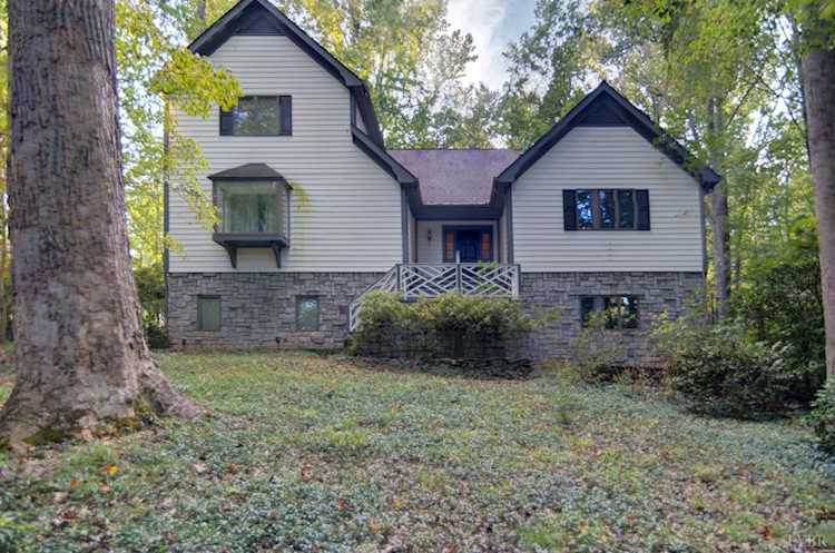 3015 Cranehill Dr Lynchburg, VA 24503