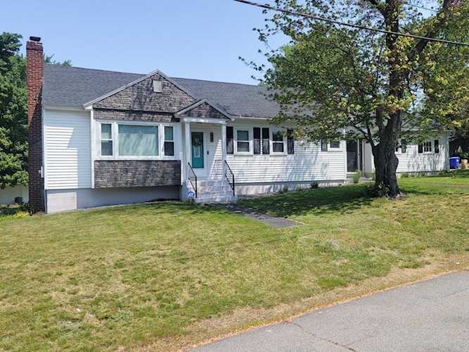 44 Breton Ave Manchester, NH 03104 | MLS 4955039 Photo 1