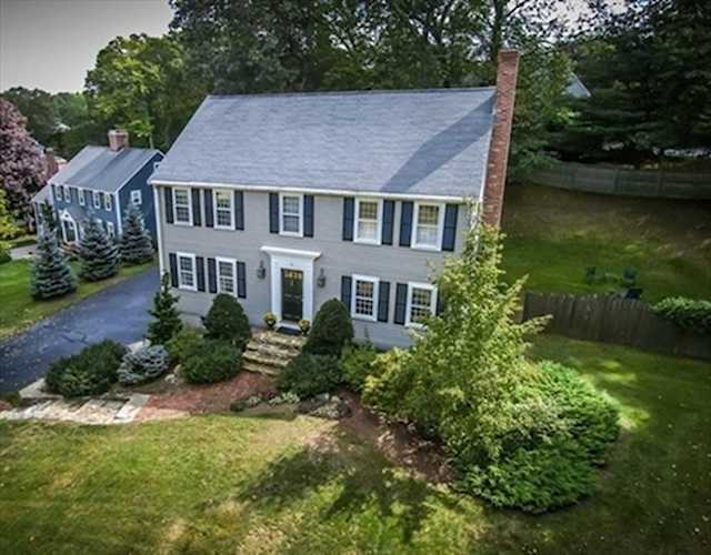 12 Olde Coach Rd Westborough, MA 01581