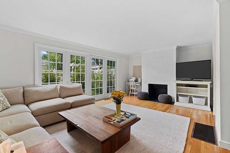 11 Oak Street #35, Wellesley, MA 02482 - $725,000 - MLS#73160047 Photo 1