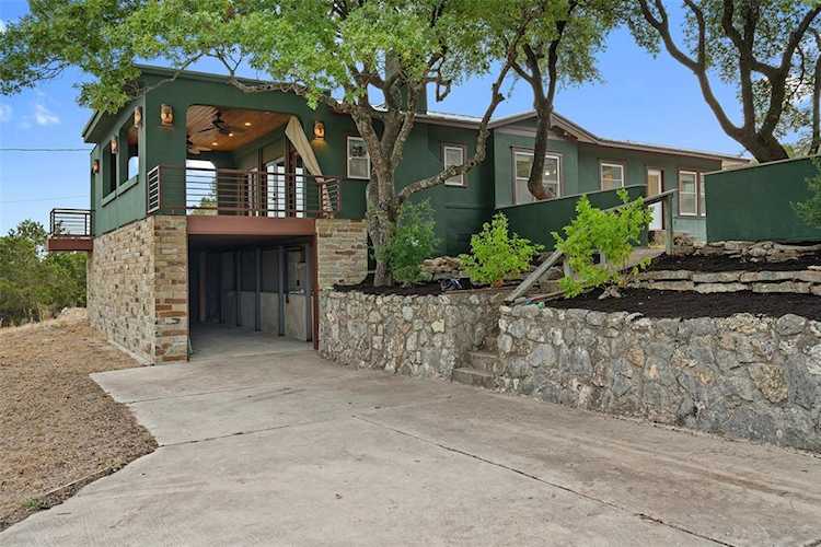 1001 Larkhall DR Spicewood, TX 78669