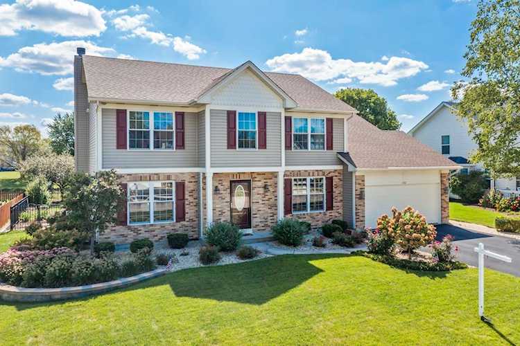 262 Morgan Valley Dr Oswego, IL 60543