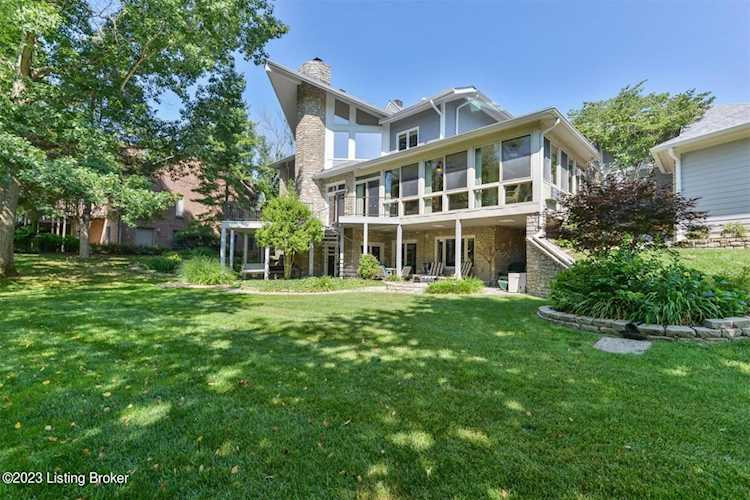 603 Woodlake Dr Louisville, KY 40245