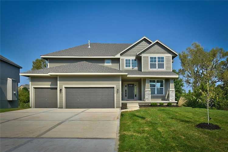 2750 W Dartmouth St Olathe, KS 66061