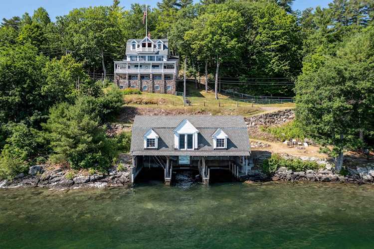 127-128 Belknap Point Rd Gilford, NH 03249