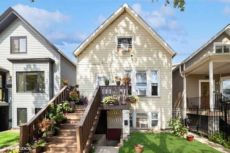 3008 W Fletcher St Chicago, IL 60618