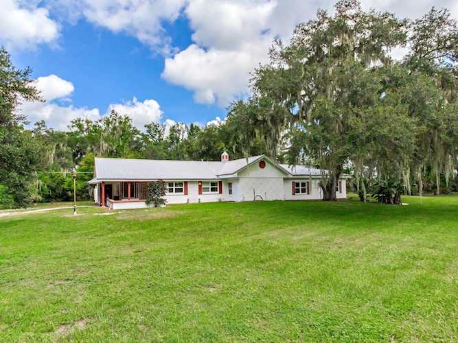 11015 Mizelle Creek Trl Lithia, FL 33547