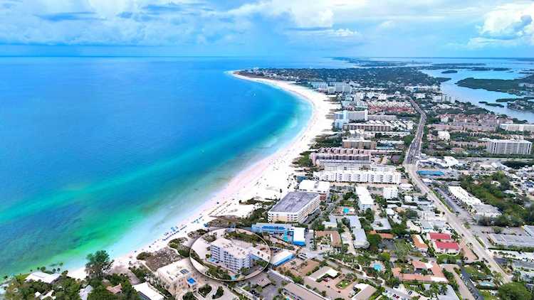 1001 Point of Rocks Rd #412 Sarasota, FL 34242