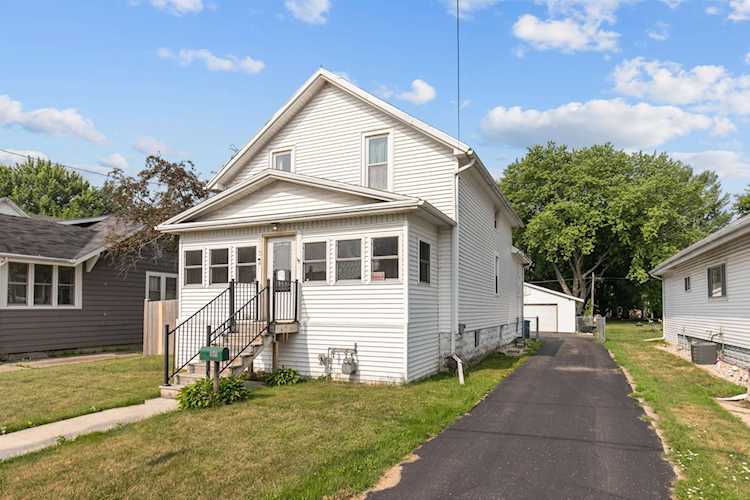 815 Bowen St Oshkosh, WI 54901-4039 home for sale, MLS#50278675 - Dallaire Realty Photo 1