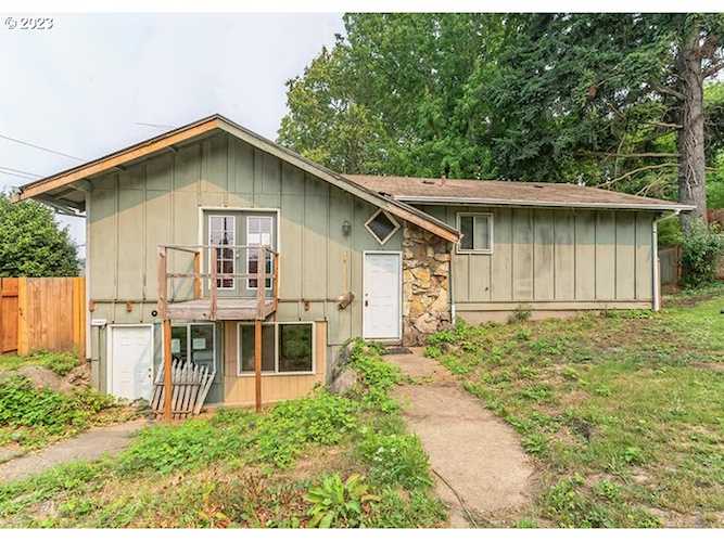 2812 NE Bryant ST Portland, OR 97211