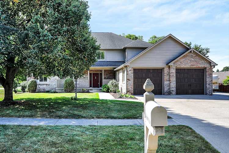 10 Monticello Dr Greenwood, IN 46142