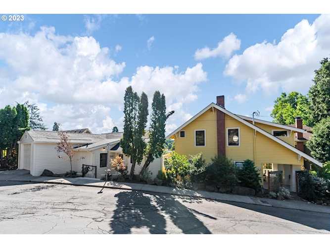 2562 NE 48th AVE Portland, OR 97213