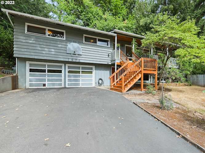 1975 Mapleleaf RD Lake Oswego, OR 97034