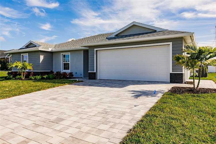 432 NE 1st PLACE #35 Cape Coral, FL 33909