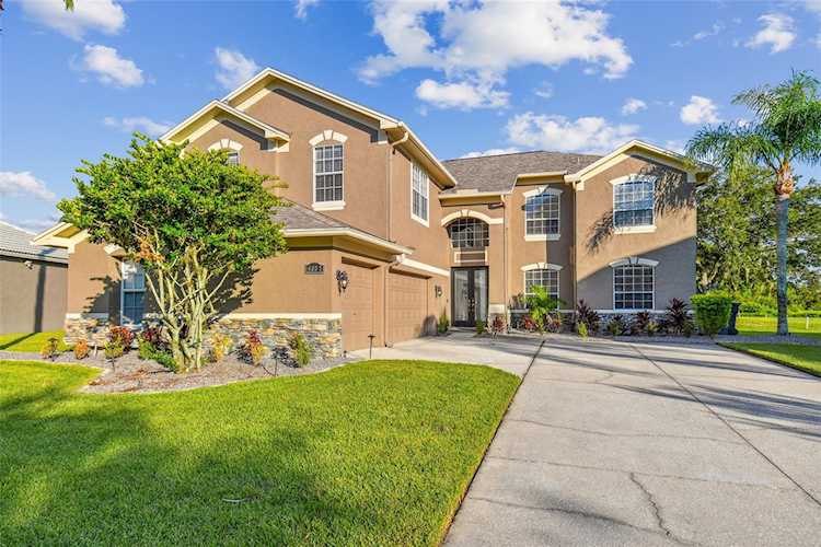 4322 Harbor Lake Dr Lutz, FL 33558