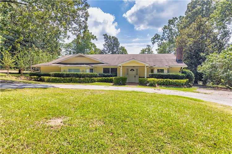1716 Atlanta Highway Auburn, GA 30011