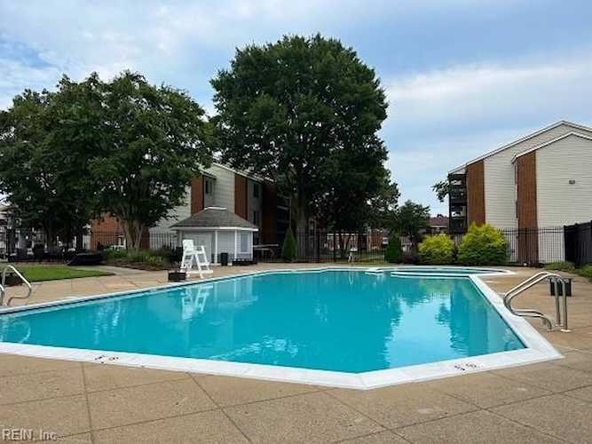 208 Wells Ct #2 Hampton, VA 23666