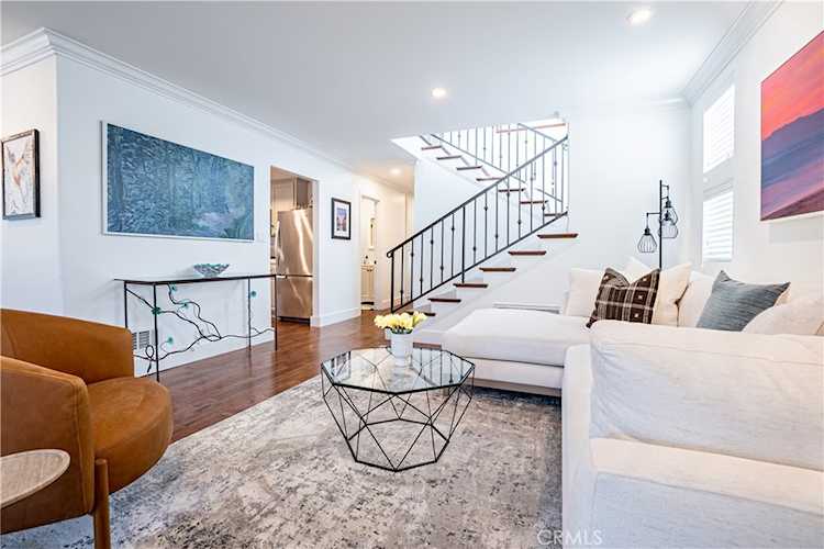 857 11th St Manhattan Beach, CA 90266